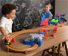 Load image into Gallery viewer, Monster Jam Supercharge Speedway Playset