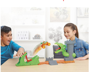 Monster Jam Dueling Dragons Playset